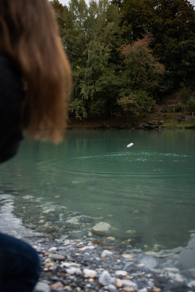 Moodbild von Manuela Gees, Therapeutin bei FASZIMA in Chur, spezialisiert auf Faszientherapie, Matrix-Rhythmus-Therapie, Narbenbehandlungen, Fussreflexzonetherapie und ganzheitliche Schmerzbehandlung.
